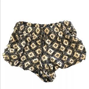 Full Tilt Shorts Tribal Geometric Print Small